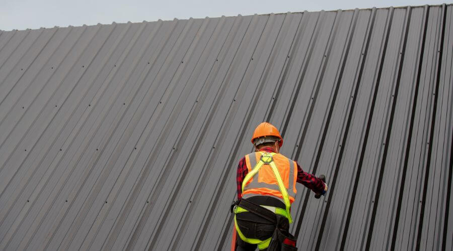 Professional gutter cleaning in Newbern, AL